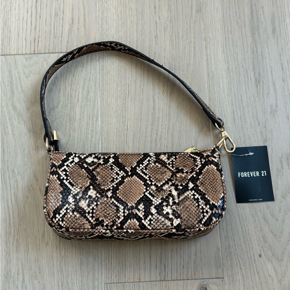 NWT Forever 21 Snakeskin Pattern Small Purse